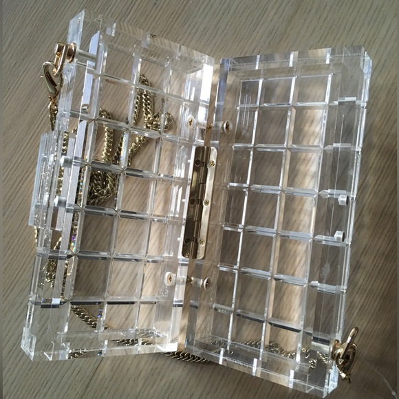 Acrylic clutch with chain - Picture 4 of 7